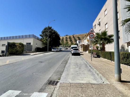 LOCAL EN ZONA DE LA QUINTA SALE A LA VENTA¡¡¡¡¡¡¡¡¡¡¡ - MALAGA