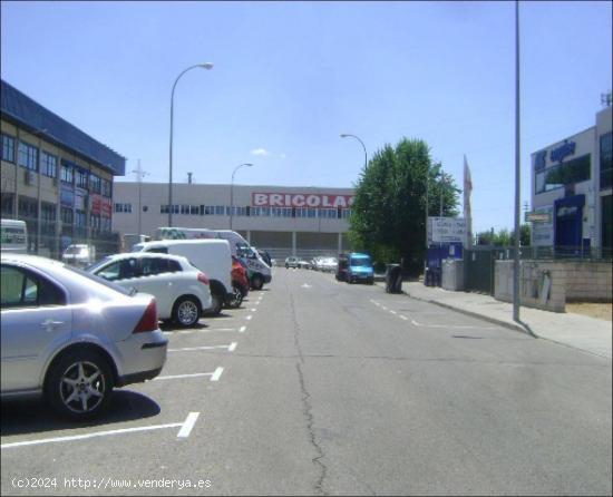 Nave industrial en Villaviciosa de Odón - MADRID