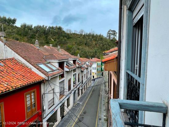 Singular Piso de 2 plantas, solar y construcción adicional - ASTURIAS