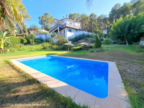 ESPECTACULAR CHALET EN URB. SANTA MARINA - BARRACA DE AGUAS VIVAS - VALENCIA