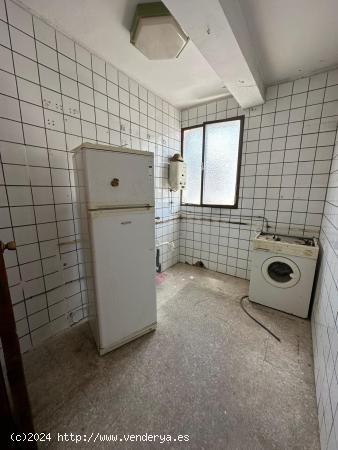 VENTA PISO CÉNTRICO PARA REFORMAR - CADIZ