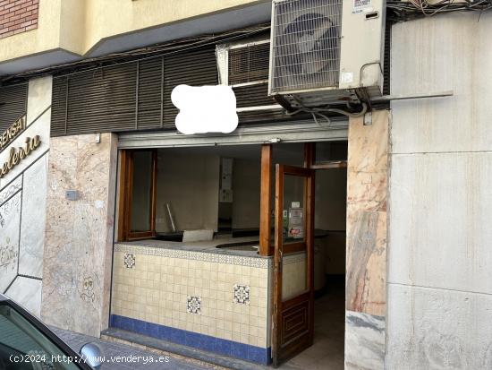 ¡¡ LOCAL COMERCIAL EN EL CENTRO!! - CORDOBA