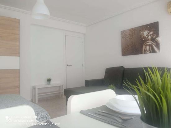 Bonito dormitorio en Valencia - VALENCIA