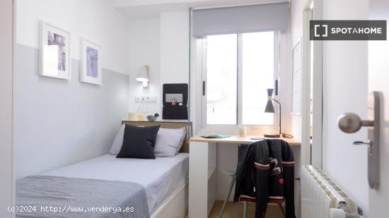 Habitaciones en alquiler en el apartamento de 5 dormitorios en Camins Al Grau - VALENCIA