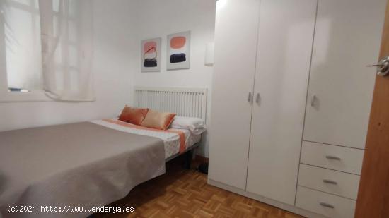 Piso entero de 4 habitaciones en barcelona. - BARCELONA