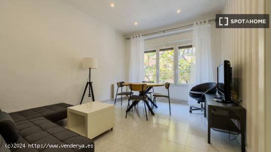 Piso entero de 4 habitaciones en barcelona. - BARCELONA