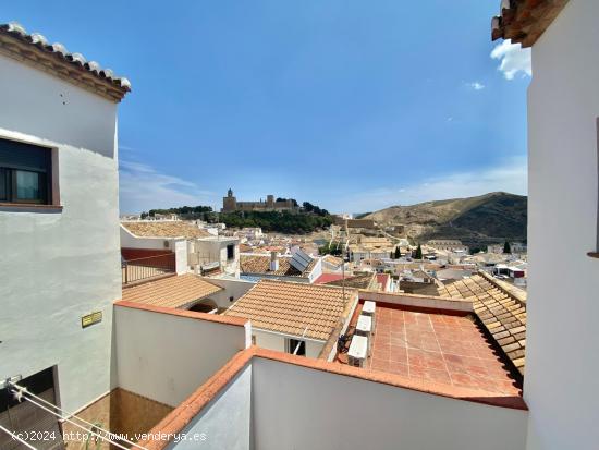 CASA SEMINUEVA EN EL CASCO HISTÓRICO - MALAGA