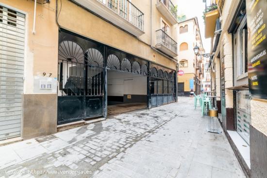 Estupenda plaza de Garaje en el centro de Granada! - GRANADA