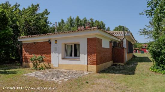 Finca rústica con dos viviendas - BURGOS