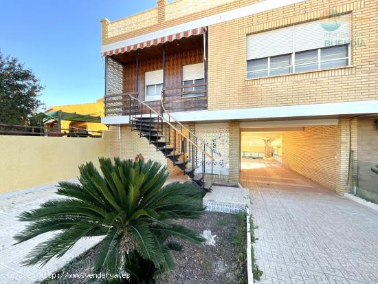 ENCANTADORA CASA EN ISLA PLANA CON GRAN PORCHE  A  200  METROS DE LA PLAYA - MURCIA