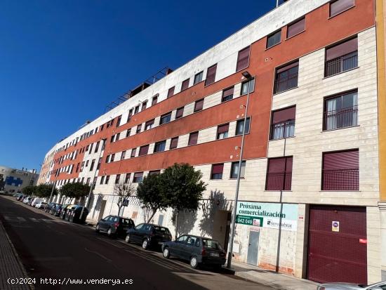 CASABANCO VENDE  LOCAL COMERCIAL EN BADAJOZ. - BADAJOZ