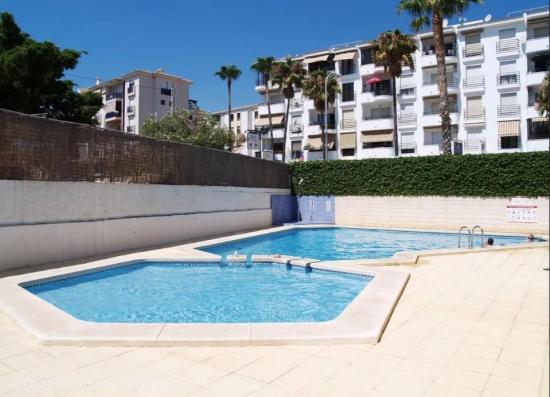  Apartamento de esquina de 2 dormitorios, 2 baños, piscina en el centro del Albir - ALICANTE 