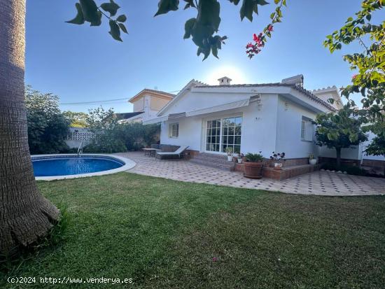  ENCANTADOR CHALET INDEPENDIENTE EN SAN PEDRO DE ALCANTARA - MALAGA 