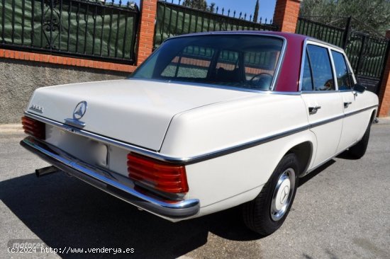 Mercedes 220 220D W115 /8 COLECCIONISTA de 1979 con 80.000 Km por 22.700 EUR. en Granada