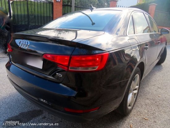 Audi A4 2.0 tdi sport-NAVI COMAND-7G F1-KLIMATIZADOR de 2018 con 157.000 Km por 17.500 EUR. en Grana