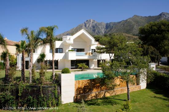  Lujosa y contemporanea villa en Sierra Blanca, Marbella - MALAGA 