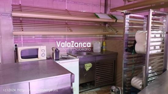 VALAZANCA ALQUILA PANADERIA ZONA REYES - MADRID