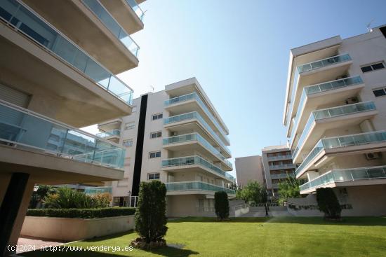  APARTAMENTO DE 2 DORMITORIOS CON PARKING Y TRASTERO INCLUIDOS. ED. TEXAS. - TARRAGONA 