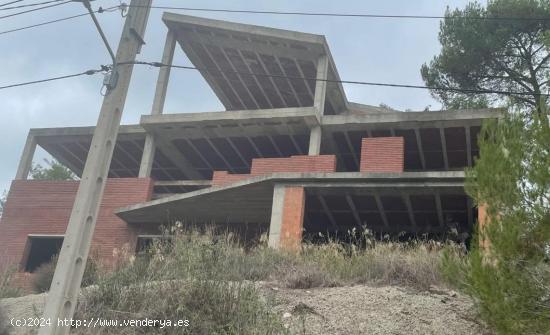 CASA EN VENDA EN CONSTRUCCIÓ A CORBERA DE LLOBREGAT, PROVÍNCIA DE BARCELONA - BARCELONA