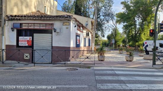 Local en cruce con mucha afluencia de vehículos - MADRID