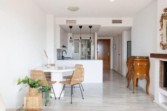 Calahonda - Apartamento 2 Dormitorios, Garaje y Piscina comunitarios - MALAGA