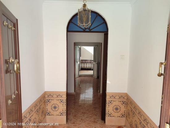 CASA EN VENTA - SEVILLA