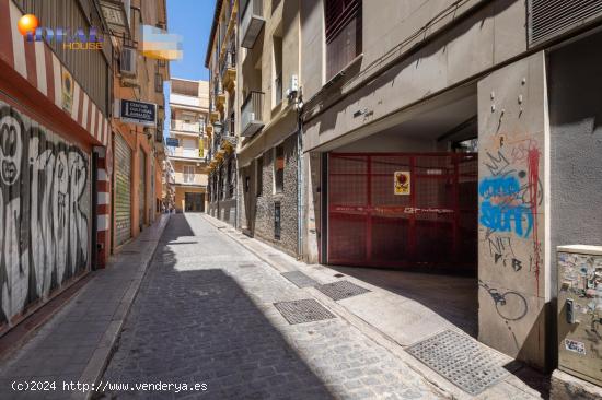 Garaje en calle Recogidas 20 - GRANADA