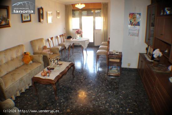 GRUPO LA NORIA VENDE PISO GRANDE 4 DORMITORIOS, SALON, COCINA, 2 BAÑOS, GARAJE Y TRASTERO - ALBACET