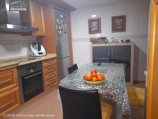 LA NORIA VENDE PISO DE 3 HABITACIONES, 2 BAÑOS, GARAJE Y GRAN TERRAZA . ZONA SAN AGUSTÍN - ALBACET