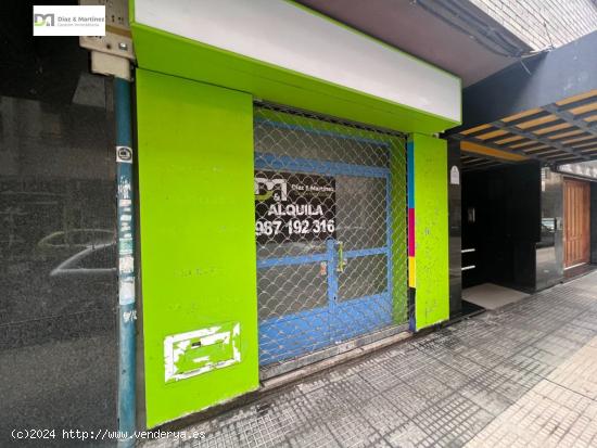  LOCAL COMERCIAL DE 45 M2 DIÁFANO EN LA CALLE MONASTERIO - LEON 