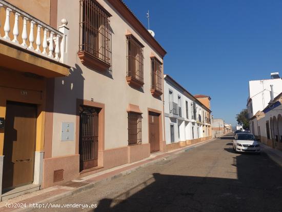 Venta de Casa en Calle SAN JUAN BOSCO-L. ROSALES en Tocina (Sevilla) - SEVILLA