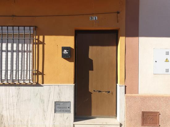 Venta de Casa en Calle SAN JUAN BOSCO-L. ROSALES en Tocina (Sevilla) - SEVILLA