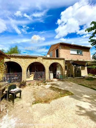 ZONA CUEVAS BAJAS - Parcela de 1.500m con casa y una buhardilla Y PISCINA. - CORDOBA