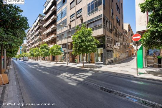 Garaje en calle Recogidas 20 - GRANADA