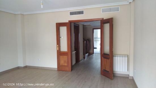  DUPLEX PROXIMO AL CENTRO -CÁCERES- - CACERES 