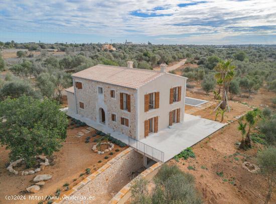 Nueva casa con piscina Santanyí - BALEARES