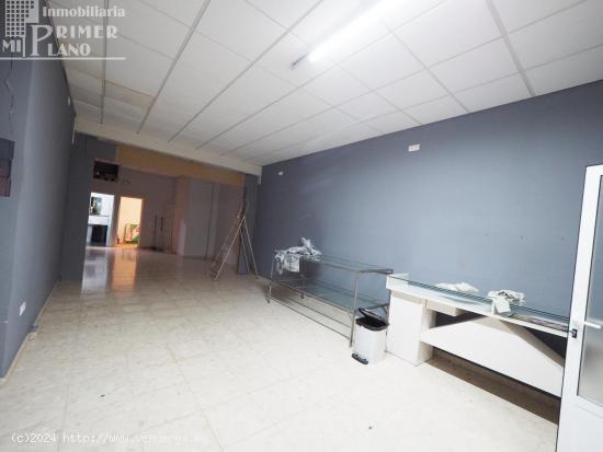  Local comercial de 100 m2 junto a calle Juan de Zuñiga en pleno centro por solo 44.000 euros - CIUD 