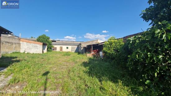 SE VENDE CASA CON PARCELA EN BARCENA DEL  BIERZO - LEON