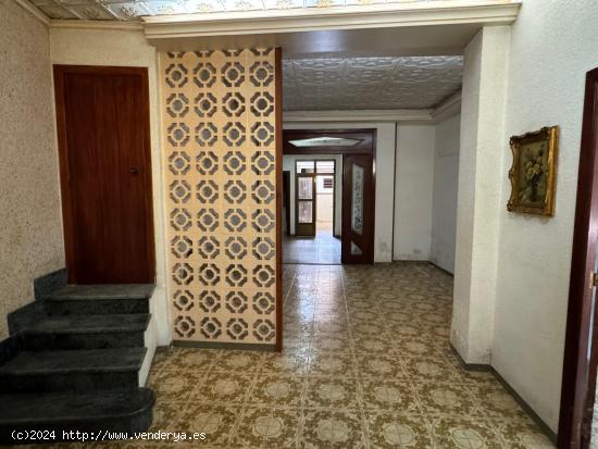 ALG713 - CASA DE 214M2 EN LA CALLE SANT DIONÍS DE ALGEMESÍ - VALENCIA