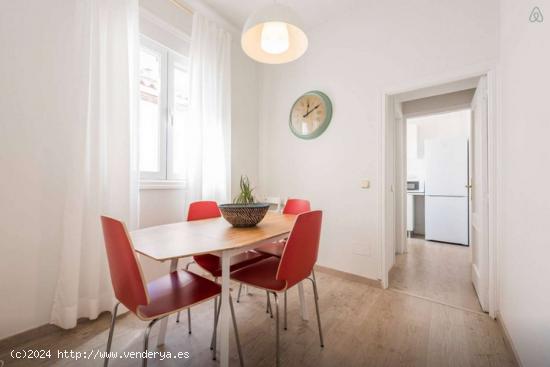 Renovado apartamento de 3 dormitorios en Sol, el corazón de Madrid - MADRID