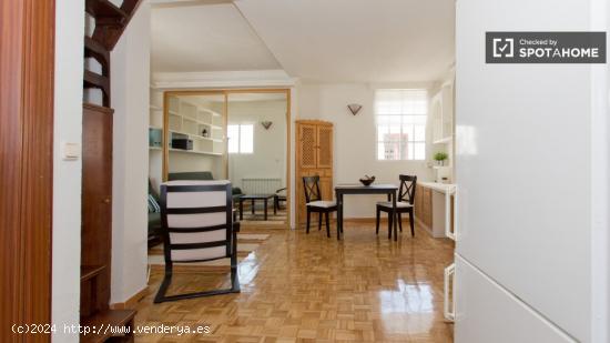 Encantador duplex de 1 dormitorio en La Latina, junto al Mercado de la Cebada - MADRID