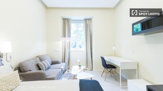 Apartamento estudio elegante con aire acondicionado y secador de alquiler en Almagro y Trafalgar ár