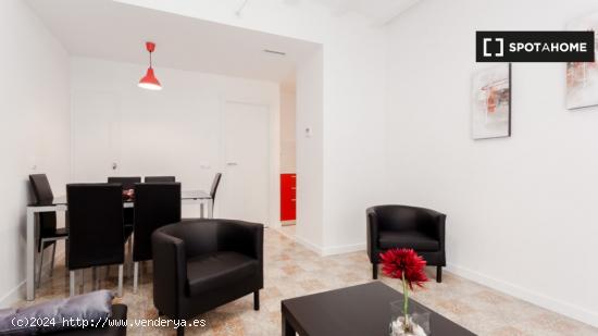 Elegante apartamento de 2 dormitorios en alquiler en El Raval - BARCELONA