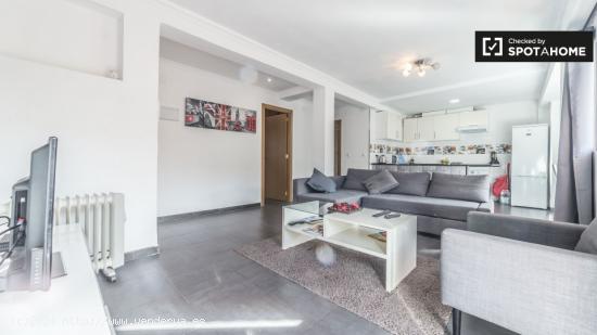 Precioso apartamento de 2 dormitorios en alquiler en Nazaret - VALENCIA