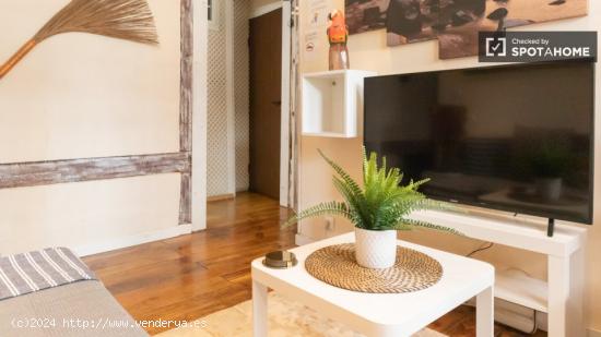 Elegante apartamento de 1 dormitorio en alquiler en Malasaña - MADRID