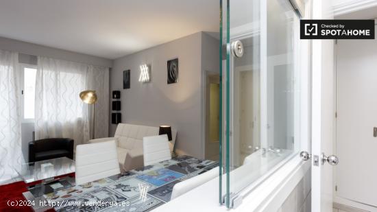 Amplio apartamento de 1 dormitorio con balcón en alquiler en Chamartín - MADRID