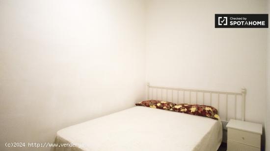 Apartamento de 2 dormitorios con balcón en alquiler en Sant Andreu - BARCELONA