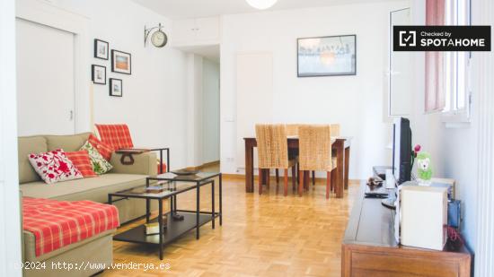 Apartamento de 1 dormitorio con terraza comunitaria en alquiler en Almagro y Trafalgar - MADRID