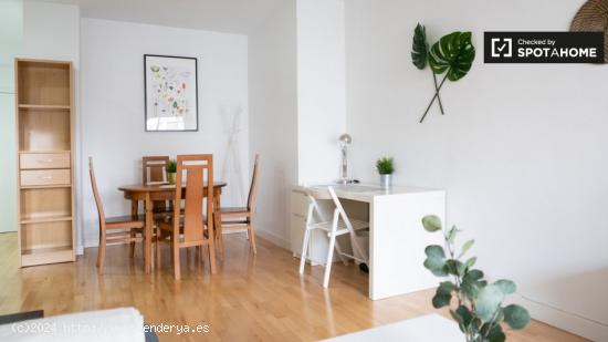 Elegante apartamento de 1 dormitorio en alquiler en Tetuán - MADRID