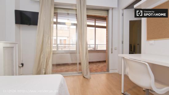 Excelente habitación con llave independiente en piso compartido, Alcalá de Henares - MADRID